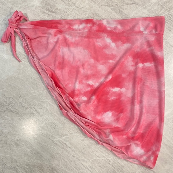 Pink tie-dye bikini with sarong wrap - Picture 2 of 5